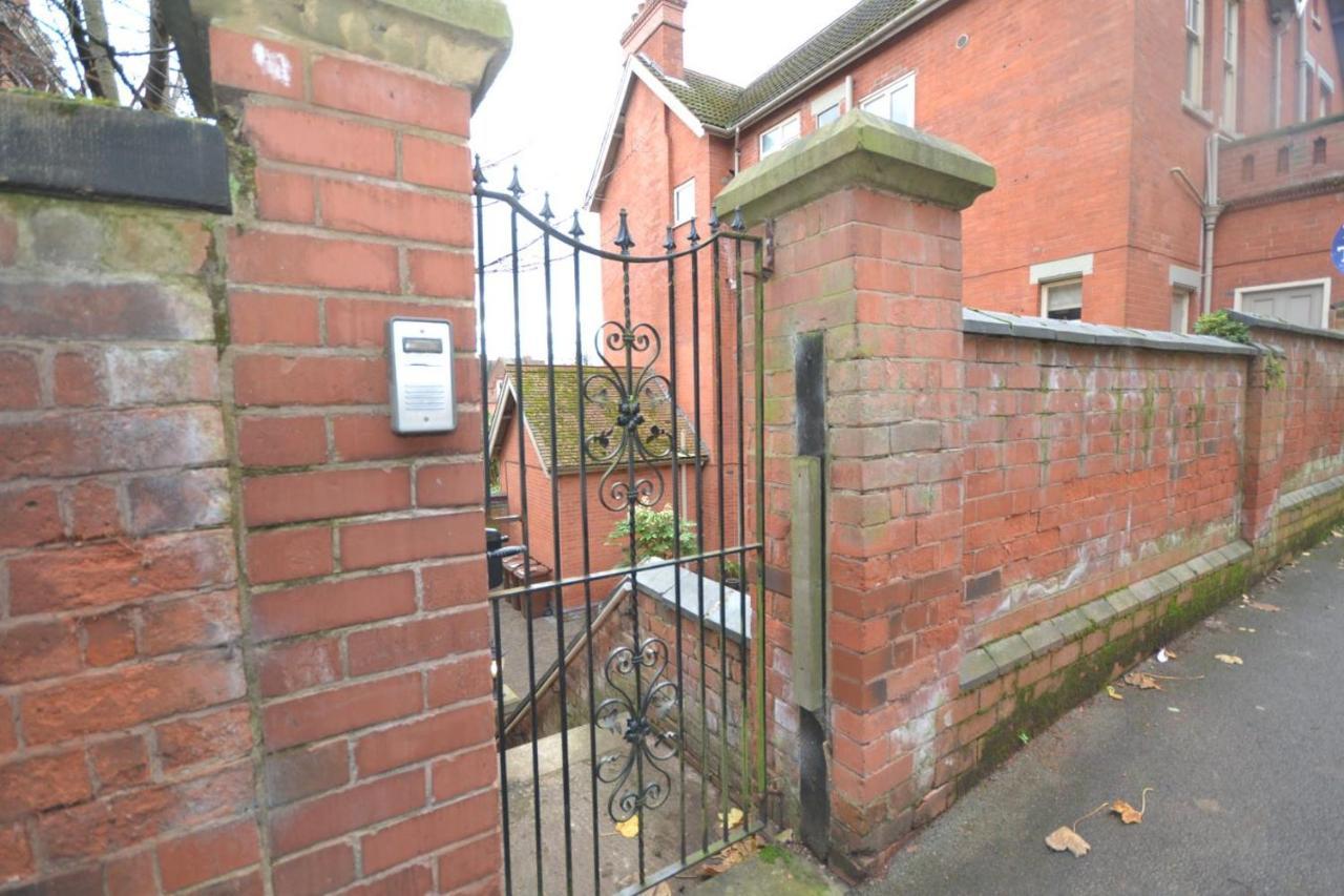 Historic House In The Park, Private Courtyard Near The Castle Nottingham Exterior foto