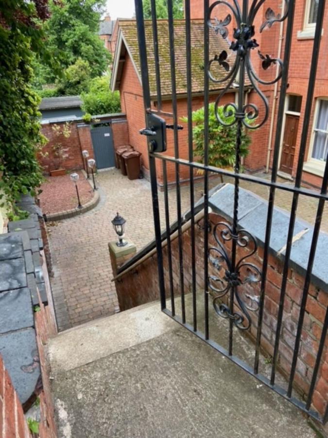 Historic House In The Park, Private Courtyard Near The Castle Nottingham Exterior foto