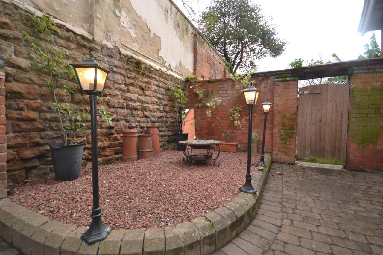 Historic House In The Park, Private Courtyard Near The Castle Nottingham Exterior foto